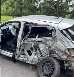 Colisão entre Toyota Hilux SW4 e Fiat Argo deixou uma pessoa ferida e causou congestionamento de até três quilômetros