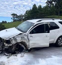 Colisão entre Toyota Hilux SW4 e Fiat Argo deixou uma pessoa ferida e causou congestionamento de até três quilômetros