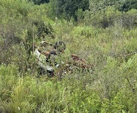 Colisão entre Vectra e Palio ocorreu no km 182 da rodovia; motorista do Palio sofreu fratura em uma das pernas
