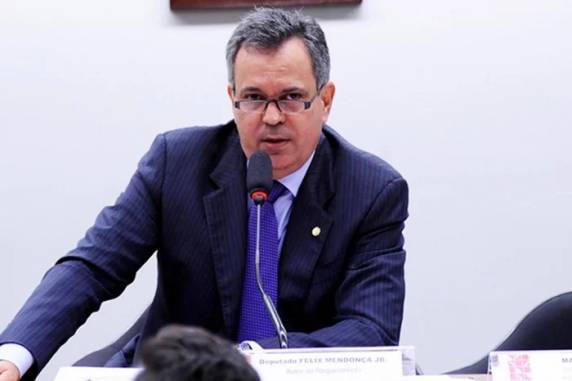 Félix Mendonça Júnior (PDT) já havia sido alvo de ofensiva em junho; são cumpridos nove mandados de busca e apreensão no Distrito Federal e na Bahia