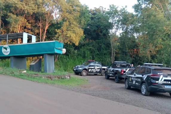 Ação ocorreu em Pirapó, São Luiz Gonzaga e Salvador das Missões; ex-prefeito de Pirapó está entre os investigados por contratação sem licitação