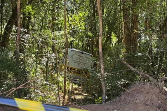 Dois tiveram ferimentos mais graves. Ocorrência foi registrada no bairro Barracão, no início da manhã desta quinta-feira