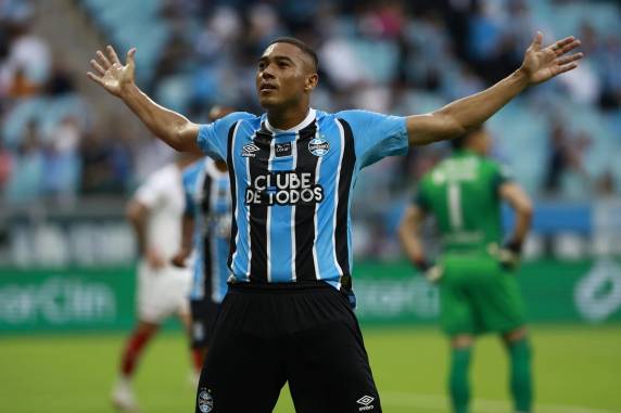 Cristaldo e Thainler, contra, também marcaram na estreia de Tetê e no primeiro jogo de Luís Castro diante do torcedor