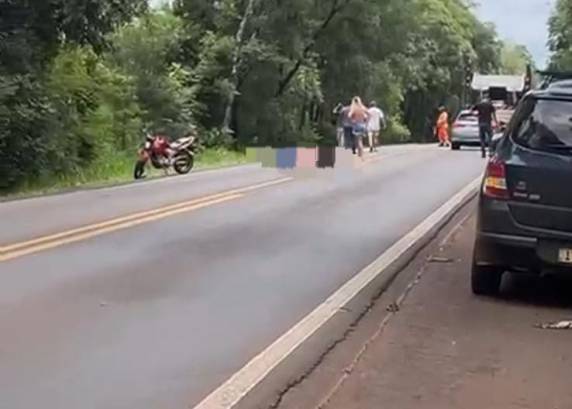 Colisão entre motocicleta e automóvel foi registrada no início da tarde desta segunda-feira (19), na localidade de Bela União