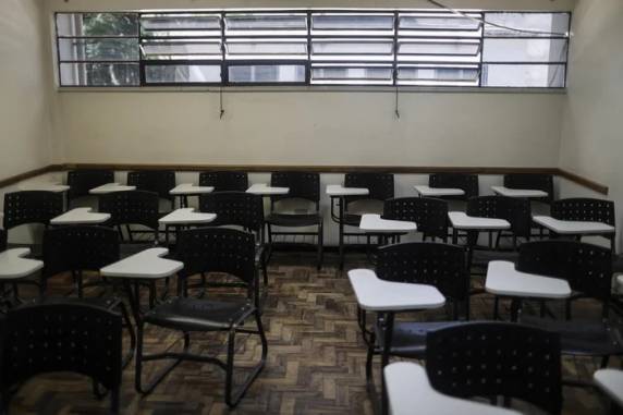 Lula editou medida provisória alterando a fórmula de cálculo para garantir aumento acima da inflação para os professores