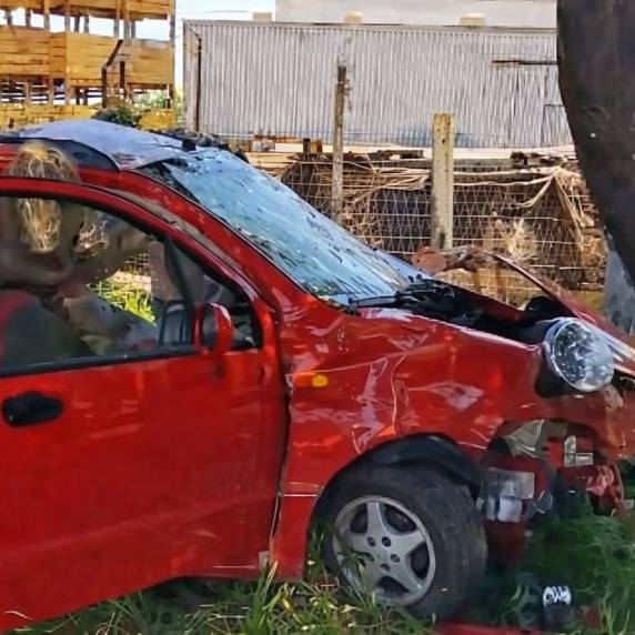 Colisão entre caminhonete Hilux e automóvel Chery QQ3 ocorreu no trecho entre Santa Rosa e Santo Cristo