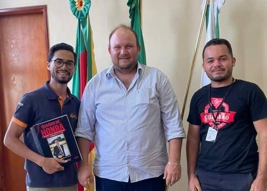 Acadêmicos de Teologia e Odontologia desenvolvem ações voltadas à saúde, educação e integração cultural