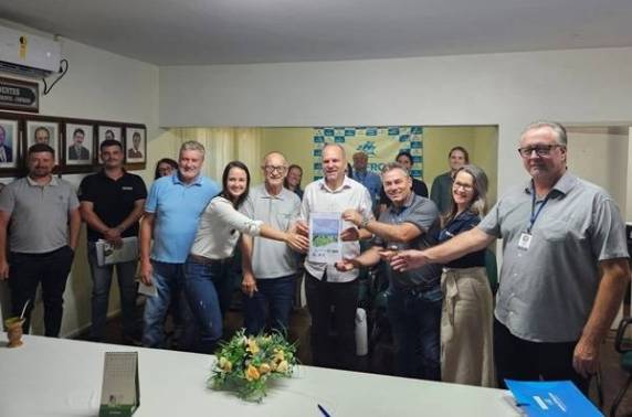 Plano elaborado pela Emater/RS-Ascar reúne diagnóstico, propostas e ações estratégicas para garantir a sustentabilidade da produção leiteira nos 20 municípios da região
