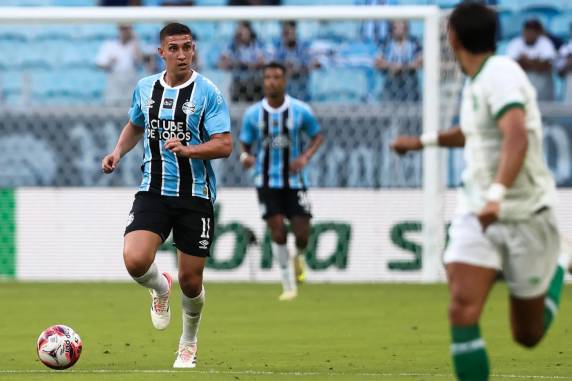 Antes de disputar o jogo que valerá vaga na semifinal do Estadual, Tricolor tem compromisso pelo Brasileirão
