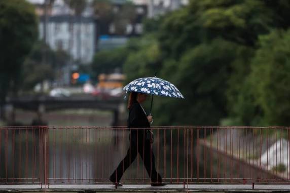 Não são descartados episódios isolados de precipitação intensa; veja a previsão