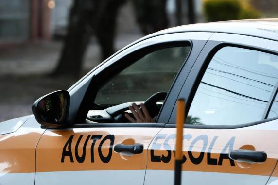 Documento redefine critérios de avaliação e prioriza condução em via pública; no Rio Grande do Sul, Detran mantém modelo atual até publicação oficial do manual