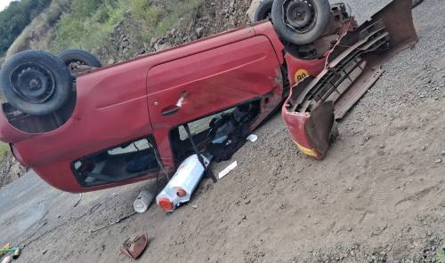 Veículo saiu da pista em trecho em obras entre Esquina Uruguai e Bela Vista; não houve feridos graves.