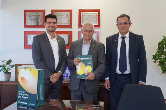 Roteiro em Porto Alegre buscou fortalecer parcerias estratégicas e ampliar a divulgação estadual e nacional da feira, que ocorre de 1º a 10 de maio em Santa Rosa e celebra 60 anos.