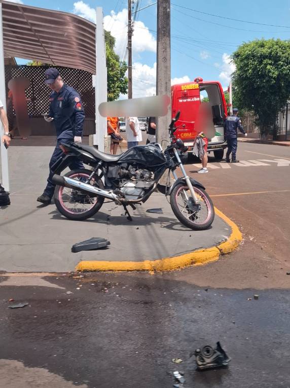 Acidente ocorreu no início da tarde desta segunda-feira no bairro Morada do Sol; vítima foi encaminhada ao hospital