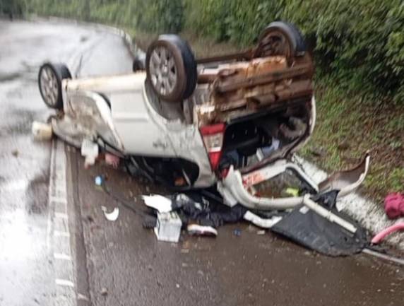 Veículo saiu da pista na altura da comunidade de Caroveira; mãe da vítima foi socorrida e encaminhada ao hospital