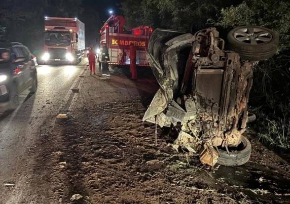 SUV com placas de Gravataí foi localizada às margens da rodovia; não havia ocupantes no interior