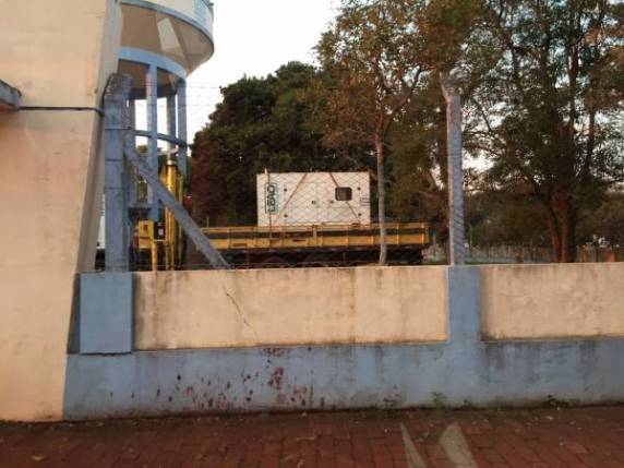 Problema teria sido causado por queda de energia na estação de tratamento; normalização deve ocorrer de forma gradual ao longo deste sábado