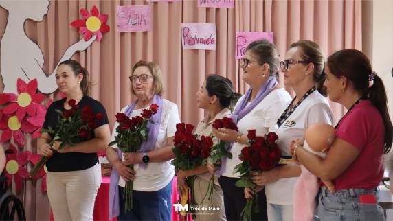Atividade integra a programação do Mês da Mulher em Três de Maio e promove momentos de afeto e valorização no Lar dos Idosos.