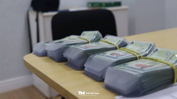 Para a renovação da Carteira de Identidade é obrigatória a apresentação dos documentos originais exigidos e em bom estado de conservação