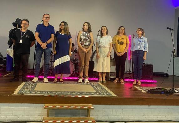 Evento reuniu grande público feminino em noite de homenagens, reflexão e celebração ao Dia Internacional da Mulher