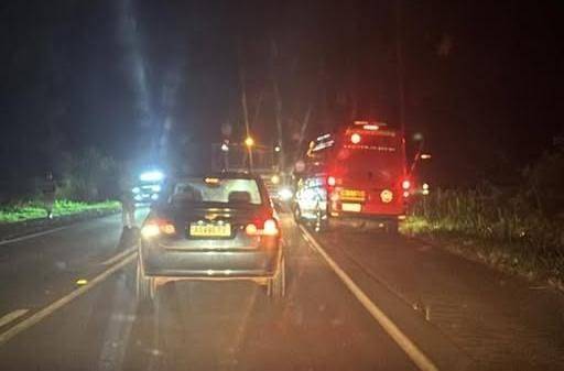 Condutor de 29 anos foi socorrido e encaminhado ao hospital; causas do acidente não foram informadas