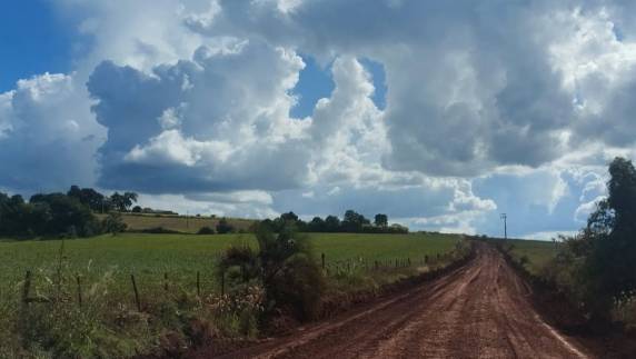 Obras na Esquina Budel garantem mais segurança e melhor trafegabilidade à população