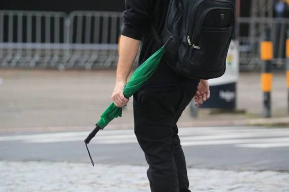 Previsão indica que a manhã começa com sol, mas a combinação de calor e umidade favorece o desenvolvimento de nuvens carregadas