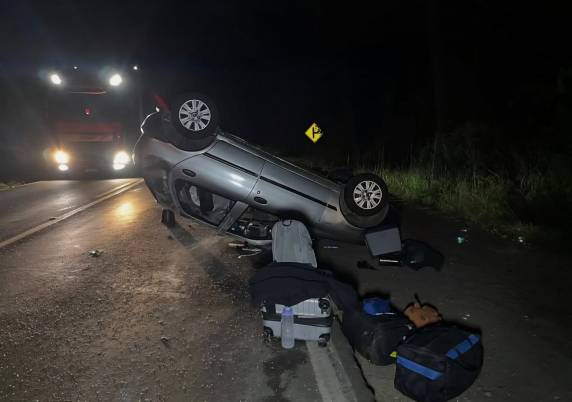 Entre as vítimas estão duas crianças; trânsito ficou lento no local do acidente