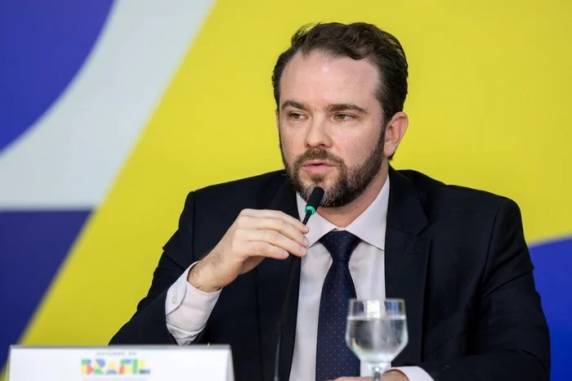 Pacote também inclui subvenção ao gás de cozinha. Medidas buscam conter alta dos preços dos combustíveis, causada pelo conflito entre Estados Unidos e Irã