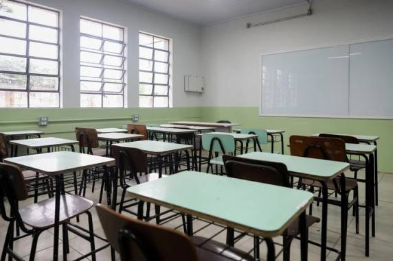 Eduardo Leite sancionou o projeto nesta quinta-feira e decidiu pagar valor retroativo a janeiro em folha suplementar