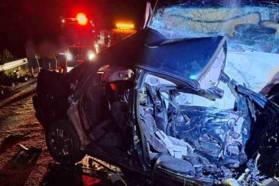 As vítimas são dois homens, condutores de um automóvel e de uma van