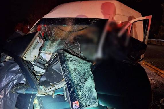 As vítimas são dois homens, condutores de um automóvel e de uma van