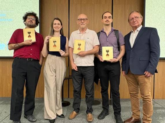 Premiação reuniu autores de todo o país e homenageou nomes de destaque da cultura gaúcha