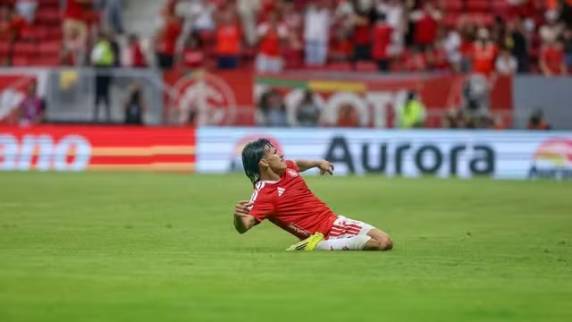 Time carioca marcou com Danilo e Medina, mas Colorado igualou com Carbonero e Bernabei