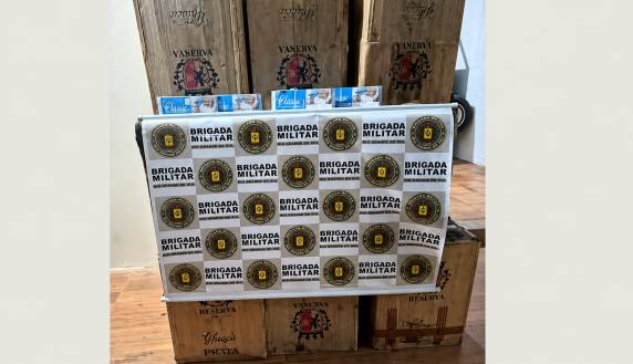 Ação ocorreu na madrugada de domingo e contou com apoio de guarnições da região; suspeito foi encaminhado à Polícia Federal