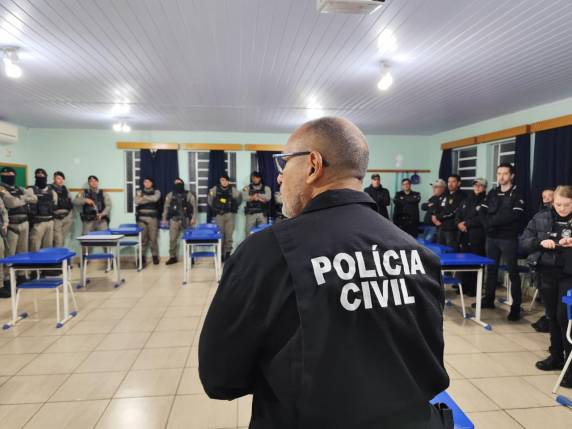 Ação da Polícia Civil mira investigação de homicídios e possível ligação com o tráfico de drogas