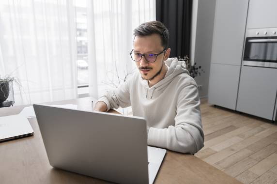 Digitalização dos serviços de trânsito ampliou acesso rápido a informações administrativas dos veículos