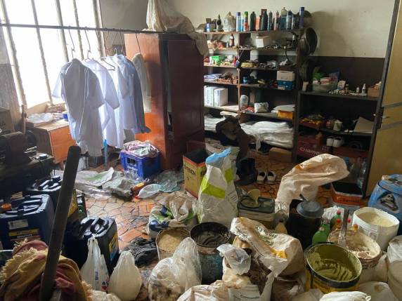 Fiscalização do Programa Segurança dos Alimentos identificou irregularidades em três estabelecimentos, incluindo más condições de higiene, falta de procedência de carnes e abate irregular de animais no município do Noroeste gaúcho.